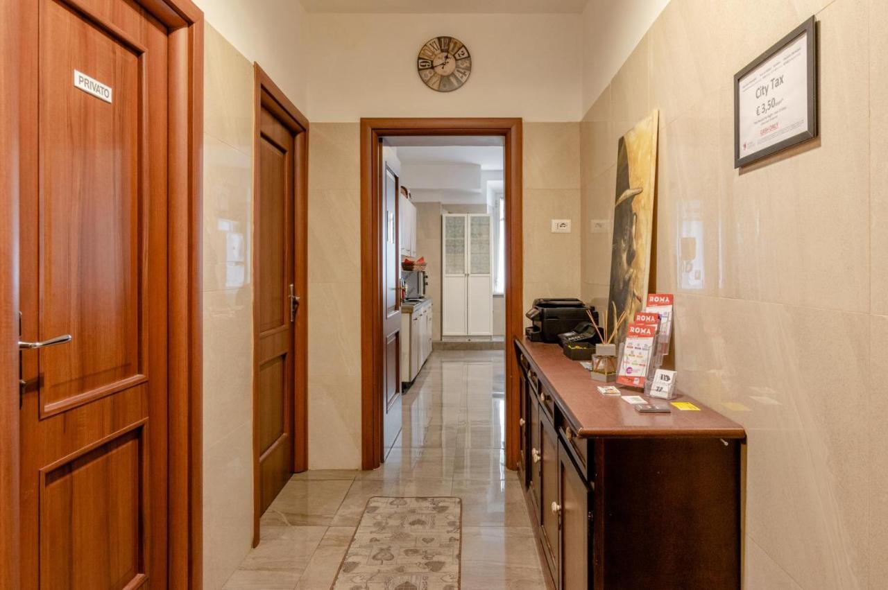 Ferienwohnung 4-Bdr Apt Among Colosseum&Termini 10-People Rom Exterior foto